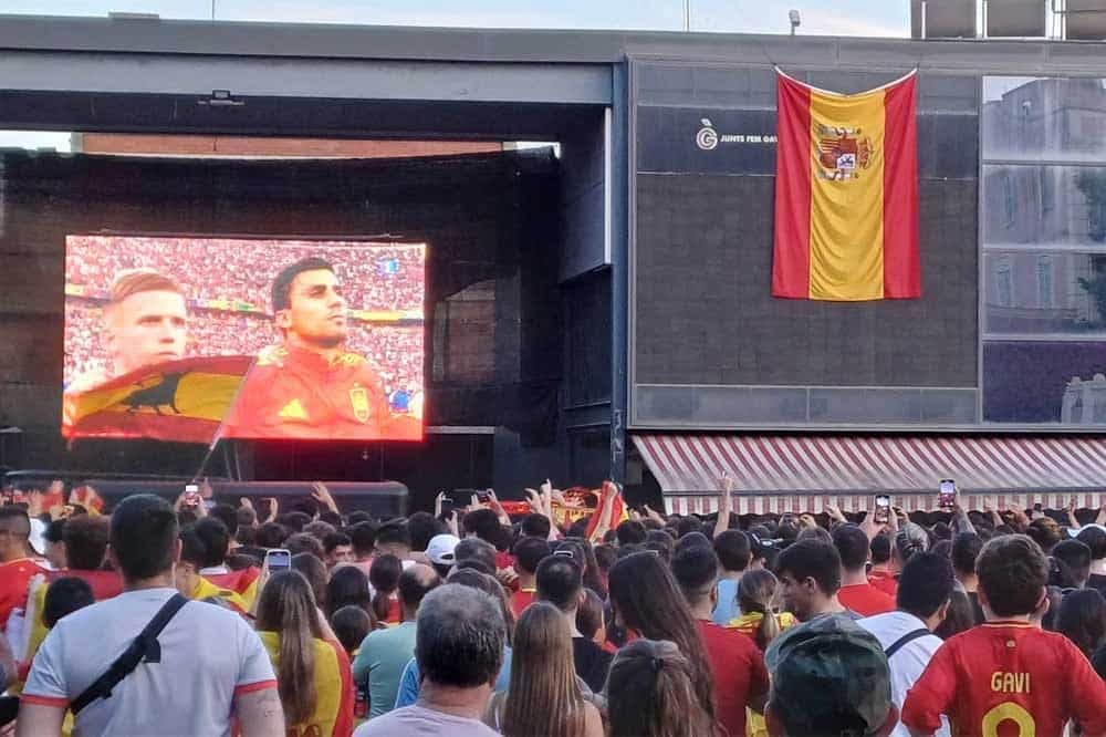 La Eurocopa dispara la demanda de pantallas LED en España: ¿Por qué deberías usar esta tecnología en tu hogar?