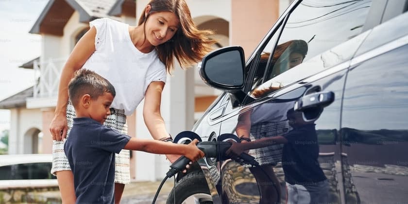 Colapso en electrogasolineras Tesla: ¿Está España preparada para el auge del vehículo eléctrico?